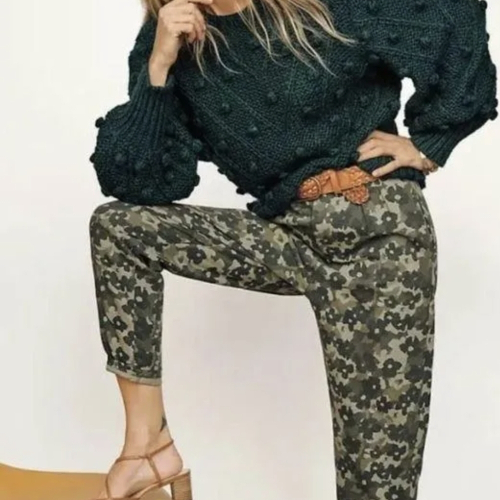 Anthropologie NWT dark green floral camo straight high waist crop pants medium M